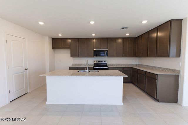 9571 E Wynalda Drive, Tucson, AZ 85747