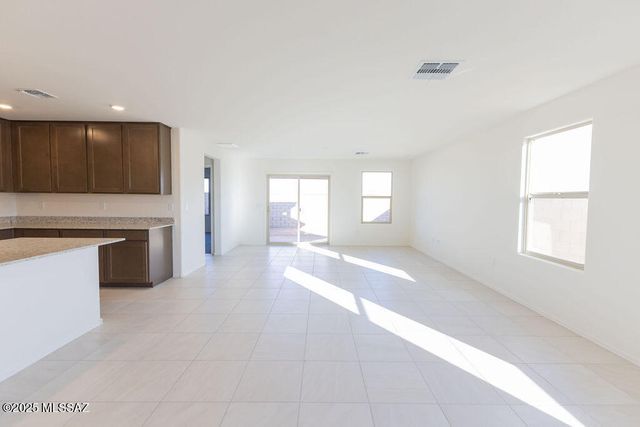 9571 E Wynalda Drive, Tucson, AZ 85747