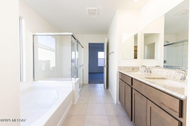 9571 E Wynalda Drive, Tucson, AZ 85747