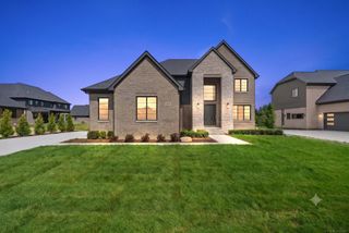 57242 Veridian Boulevard, Washington Twp, MI 48094