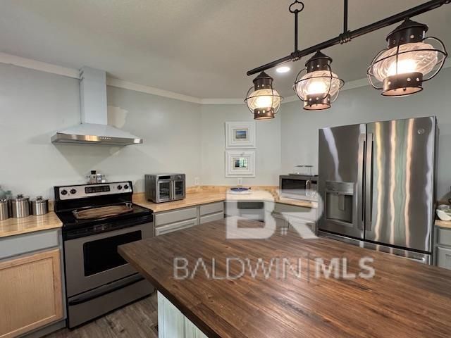 12181 Perdido Street, Lillian, AL 36549