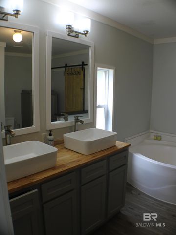 12181 Perdido Street, Lillian, AL 36549