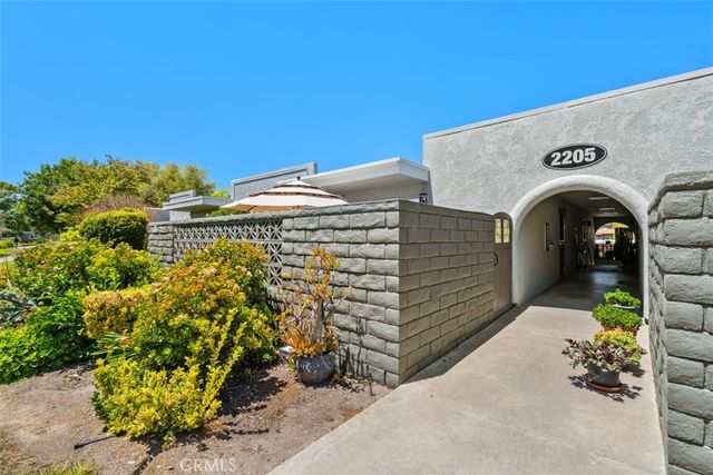 2205 Via Mariposa E G, Laguna Woods, CA 92637