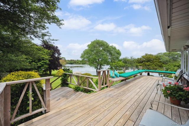 9 Lakeland Avenue, Patchogue, NY 11772