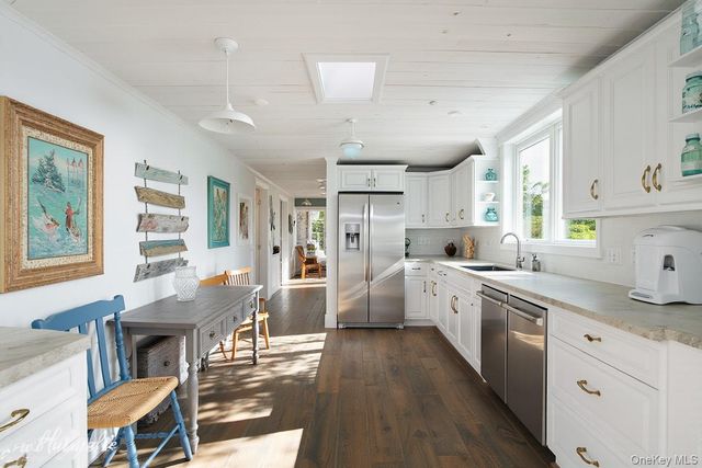 9 Lakeland Avenue, Patchogue, NY 11772