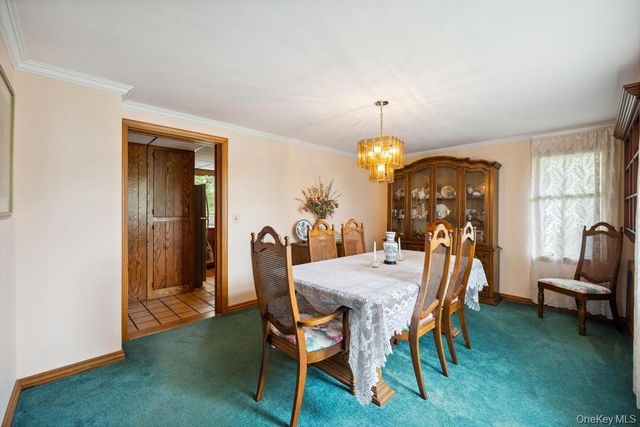 9 Lakeland Avenue, Patchogue, NY 11772