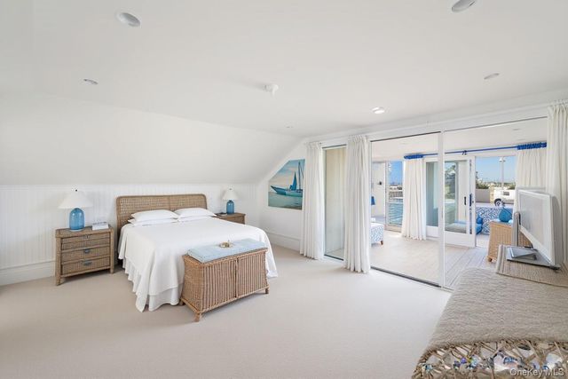 9 Lakeland Avenue, Patchogue, NY 11772