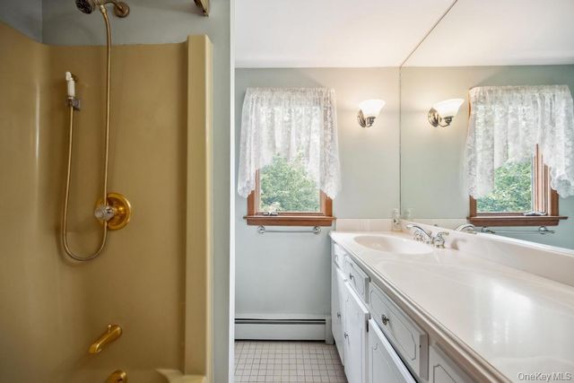 9 Lakeland Avenue, Patchogue, NY 11772