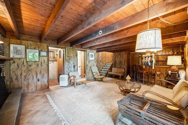 9 Lakeland Avenue, Patchogue, NY 11772