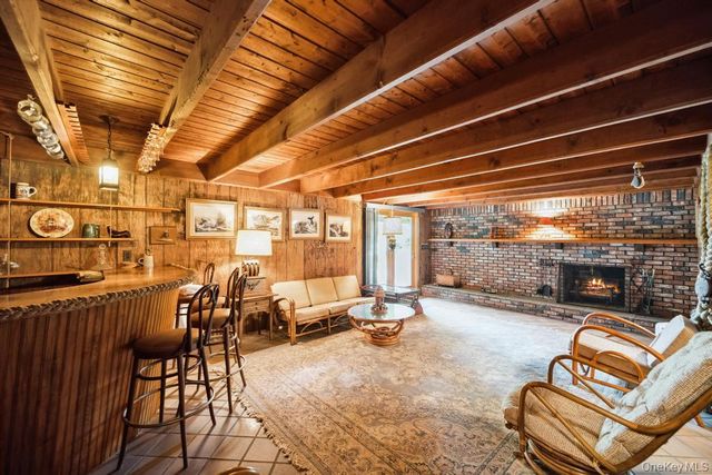 9 Lakeland Avenue, Patchogue, NY 11772