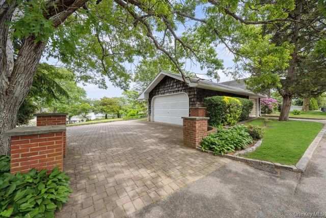 9 Lakeland Avenue, Patchogue, NY 11772