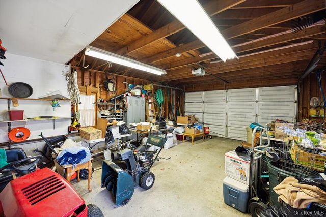 9 Lakeland Avenue, Patchogue, NY 11772