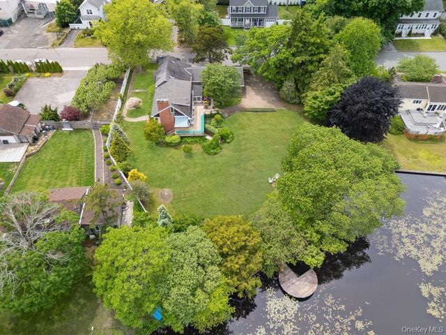 9 Lakeland Avenue, Patchogue, NY 11772