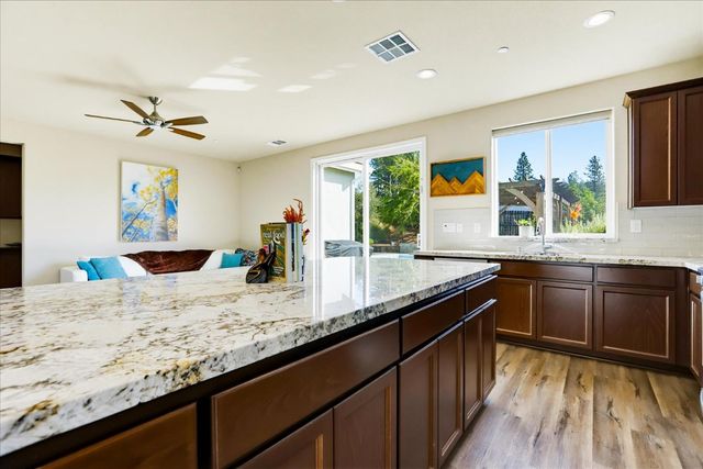 127 Berriman Loop, Grass Valley, CA 95945
