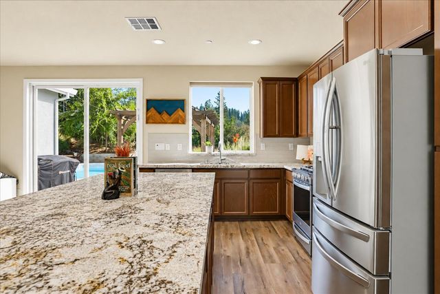 127 Berriman Loop, Grass Valley, CA 95945