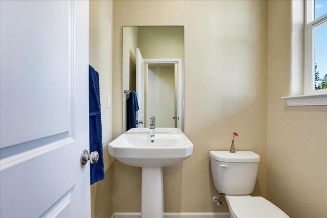 127 Berriman Loop, Grass Valley, CA 95945