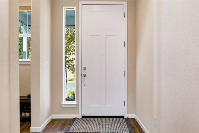 127 Berriman Loop, Grass Valley, CA 95945