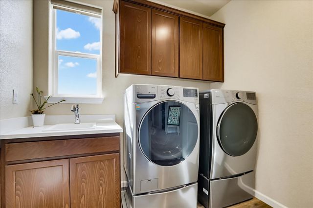 127 Berriman Loop, Grass Valley, CA 95945