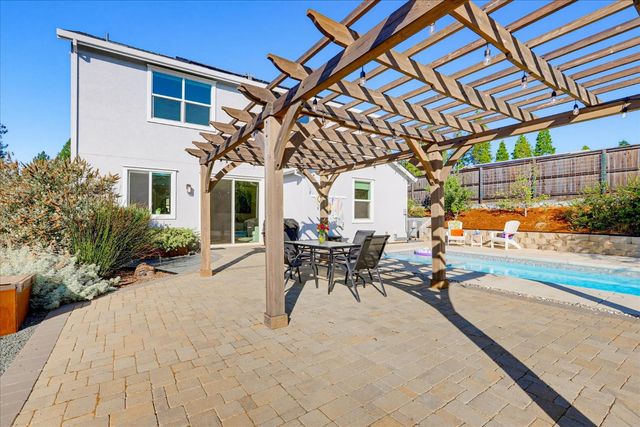 127 Berriman Loop, Grass Valley, CA 95945