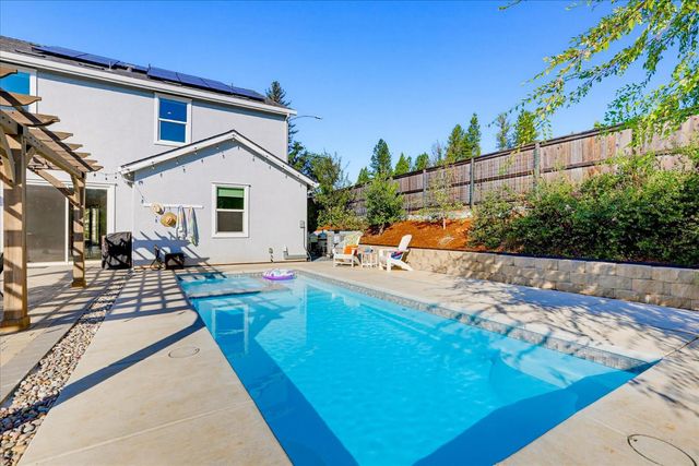 127 Berriman Loop, Grass Valley, CA 95945