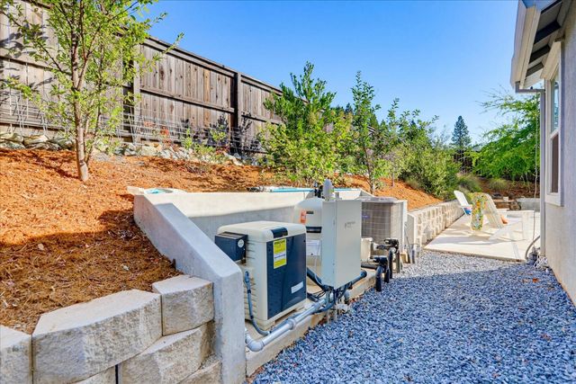 127 Berriman Loop, Grass Valley, CA 95945