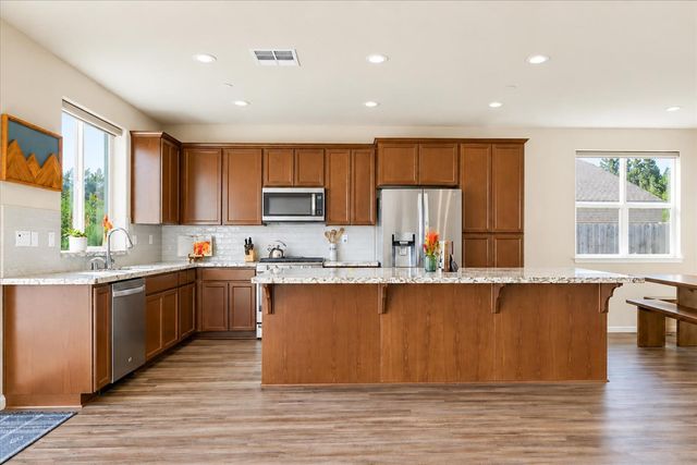 127 Berriman Loop, Grass Valley, CA 95945