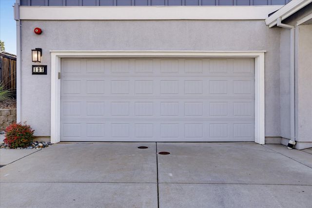 127 Berriman Loop, Grass Valley, CA 95945