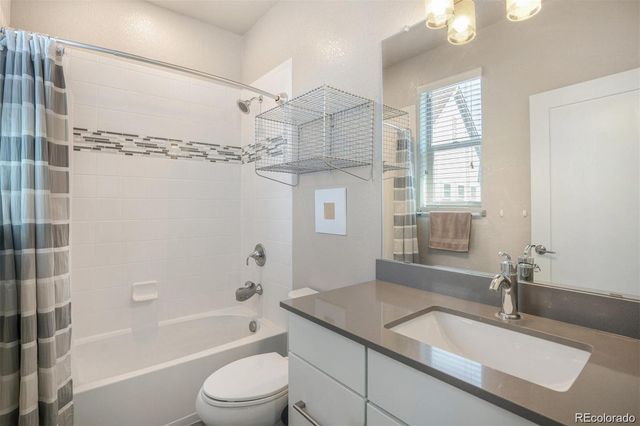 6972 W Alaska Drive, Lakewood, CO 80226