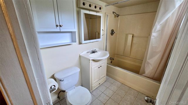 160 Orange Turnpike B, Sloatsburg, NY 10974
