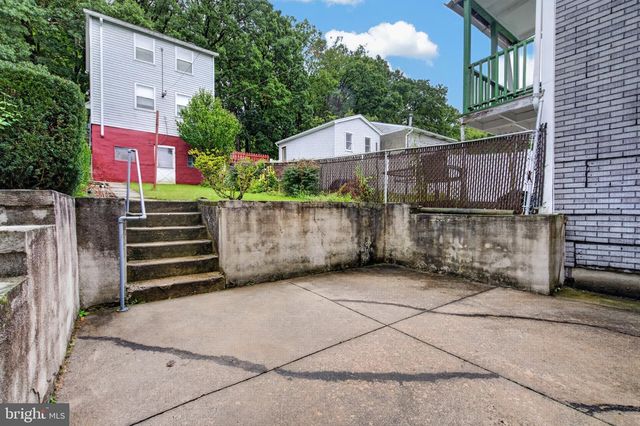624 ARLINGTON ST, Tamaqua, PA 18252