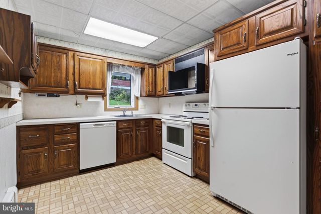 624 ARLINGTON ST, Tamaqua, PA 18252