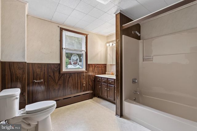 624 ARLINGTON ST, Tamaqua, PA 18252