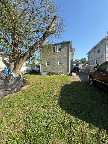 39 Pleasant Avenue, Roosevelt, NY 11575