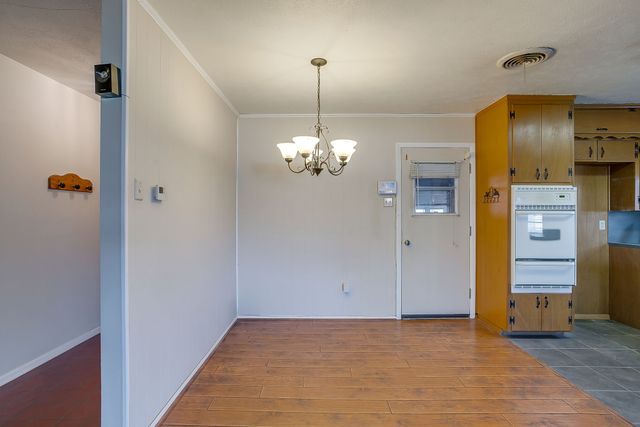 308 Thompson Court, Saginaw, TX 76179