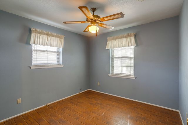 308 Thompson Court, Saginaw, TX 76179