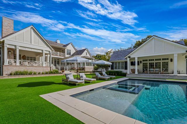 1755 Riada DR, New Braunfels, TX 78132