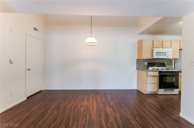 950 Seven Hills Drive 524, Henderson, NV 89052