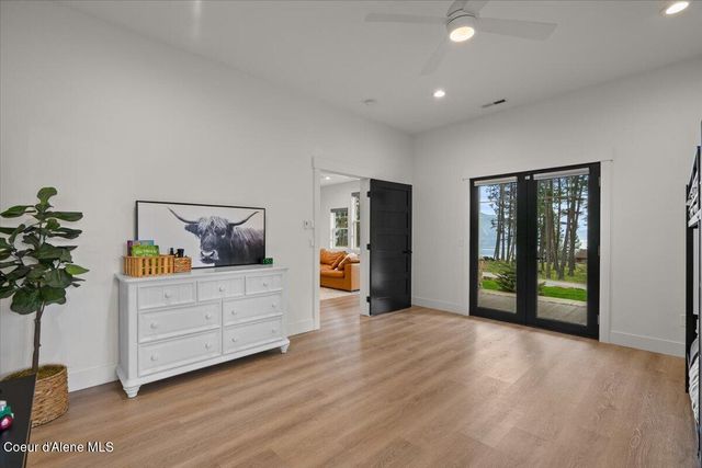 357 E David Thompson Rd, Hope, ID 83836