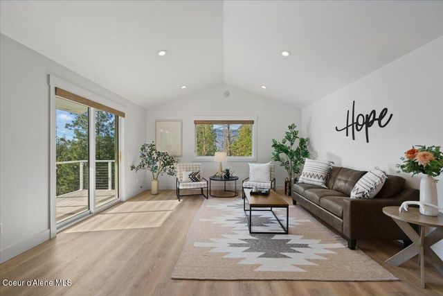 357 E David Thompson Rd, Hope, ID 83836