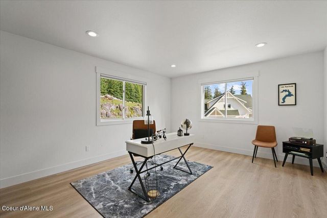 357 E David Thompson Rd, Hope, ID 83836