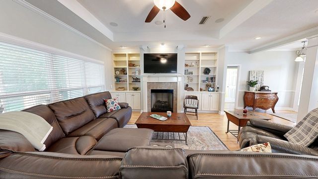 218 Azalea Lane, Headland, AL 36345