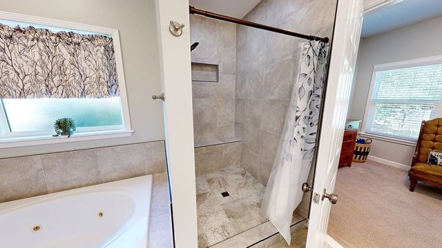 218 Azalea Lane, Headland, AL 36345