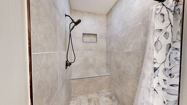 218 Azalea Lane, Headland, AL 36345