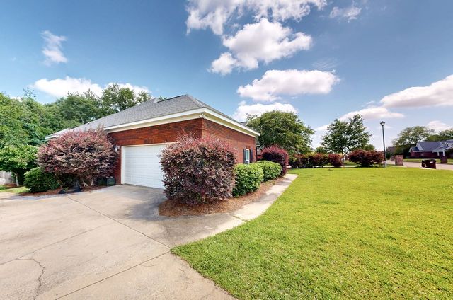 218 Azalea Lane, Headland, AL 36345