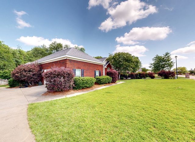 218 Azalea Lane, Headland, AL 36345