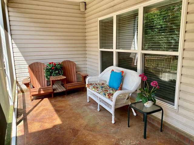 218 Azalea Lane, Headland, AL 36345