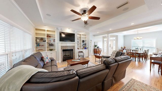 218 Azalea Lane, Headland, AL 36345