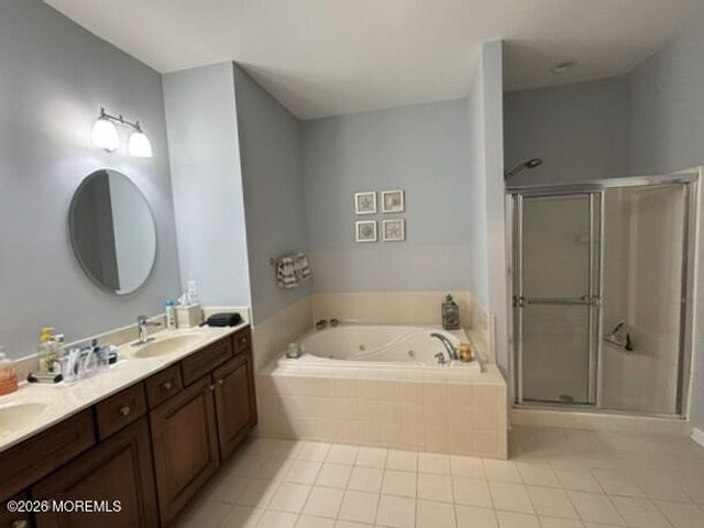 61 Diamond Spring Drive, Monroe, NJ 08831