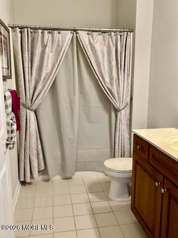 61 Diamond Spring Drive, Monroe, NJ 08831