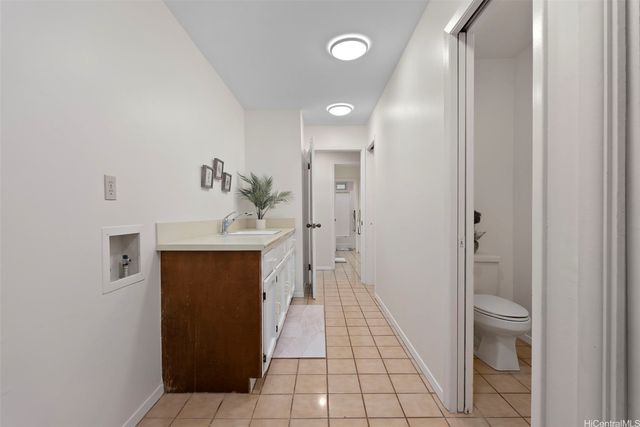 824 N Kalaheo Avenue A, Kailua, HI 96734